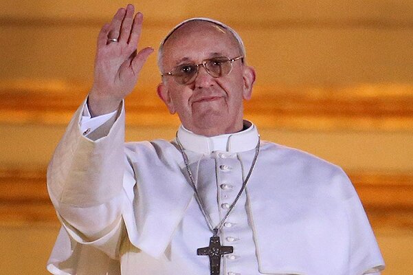 VATICAN CITY, VATICAN - MARCH 13: Newly elected Pope Francis I waves to the waiting crowd from the central balcony of St Peter's Basilica on March 13, 2013 in Vatican City, Vatican. Argentinian Cardinal Jorge Mario Bergoglio was elected as the 266th Pontiff and will lead the world's 1.2 billion Catholics. (Photo by Peter Macdiarmid/Getty Images)