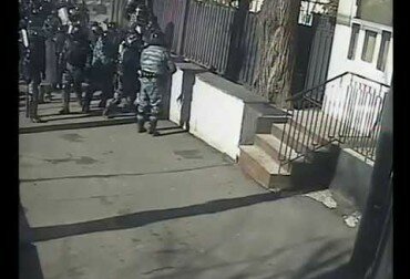 Журналист выложил видео, на котором Беркут избивает съёмочную группу во время Майдана