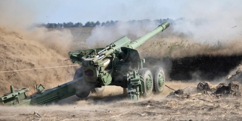 The Ukrainian navy continues a complex of tactical exercises of its artillery subdivisions with actual firing at a firing range in Odessa oblast.