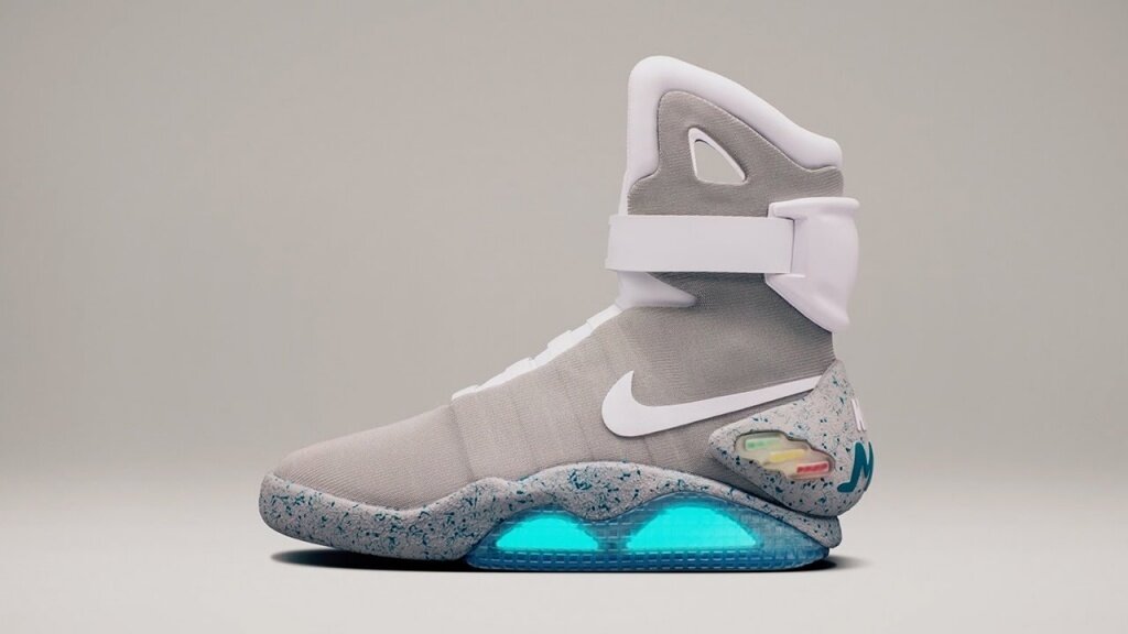 Nike выпустила кроссовки с автошнуровкой, как в фильме «Назад в будущее-2»